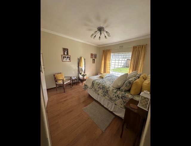 6 BEDROOM HOUSE FOR SALE IN BRACKENHURST